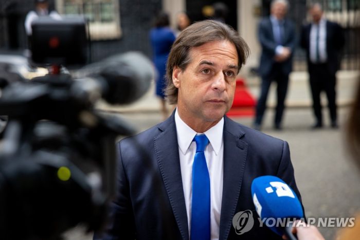 우루과이 대통령 코로나19 확진…미주정상회의 참석 무산