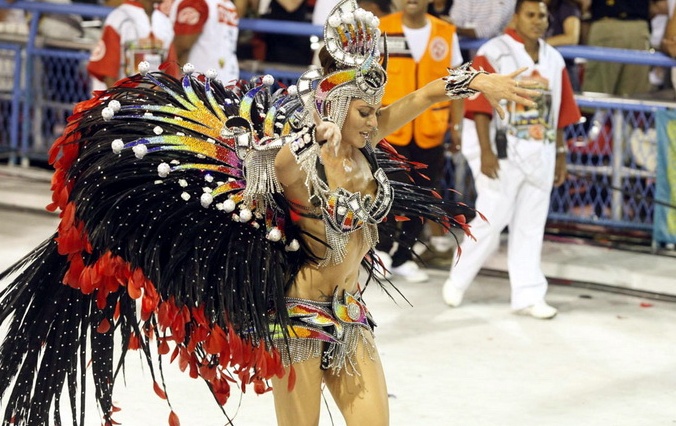 2011_Rio_Carnaval-2.jpg