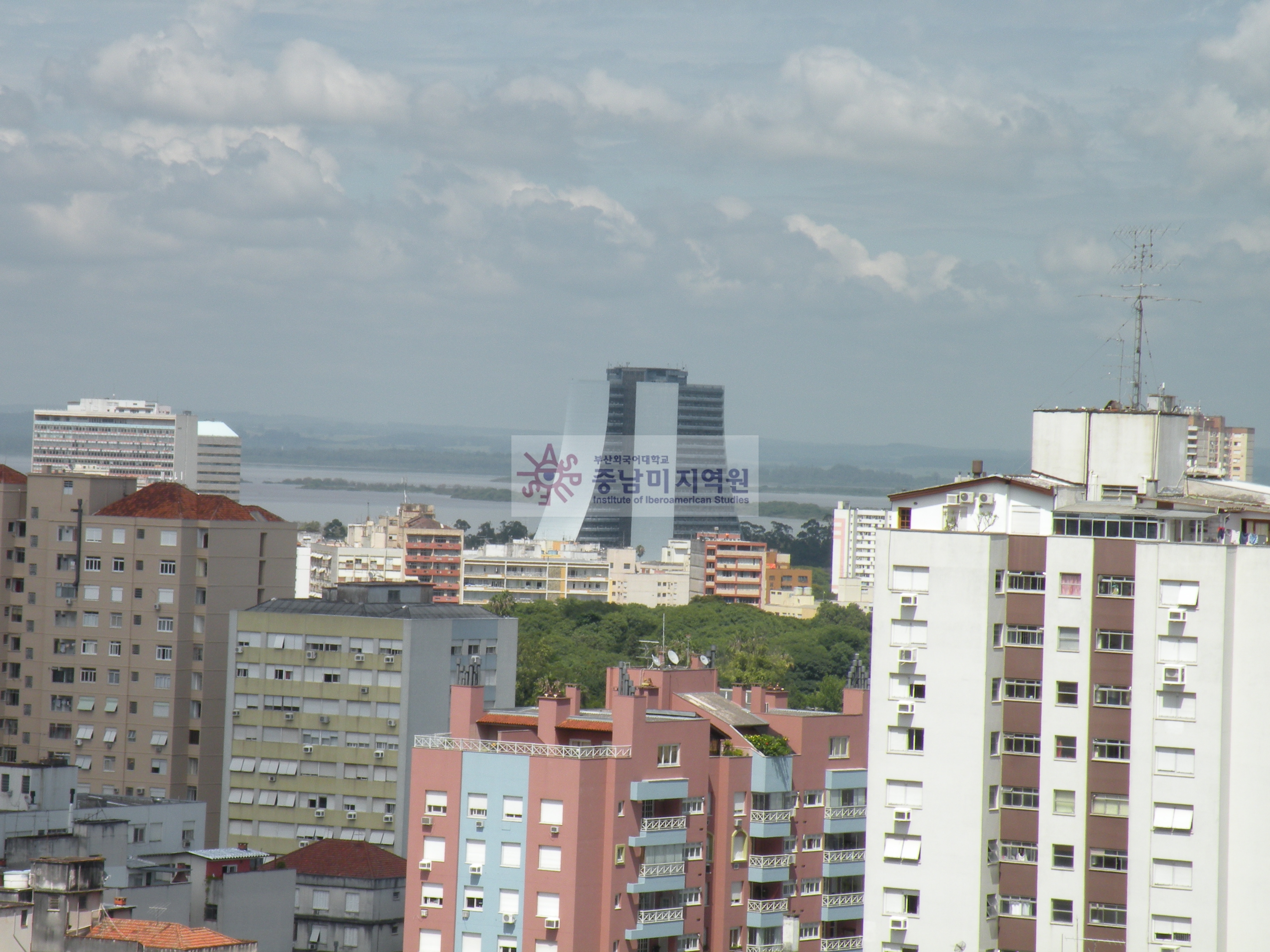 centro_em_Porto_Alegre_-_Anfiteatro_por_do_Sol.JPG