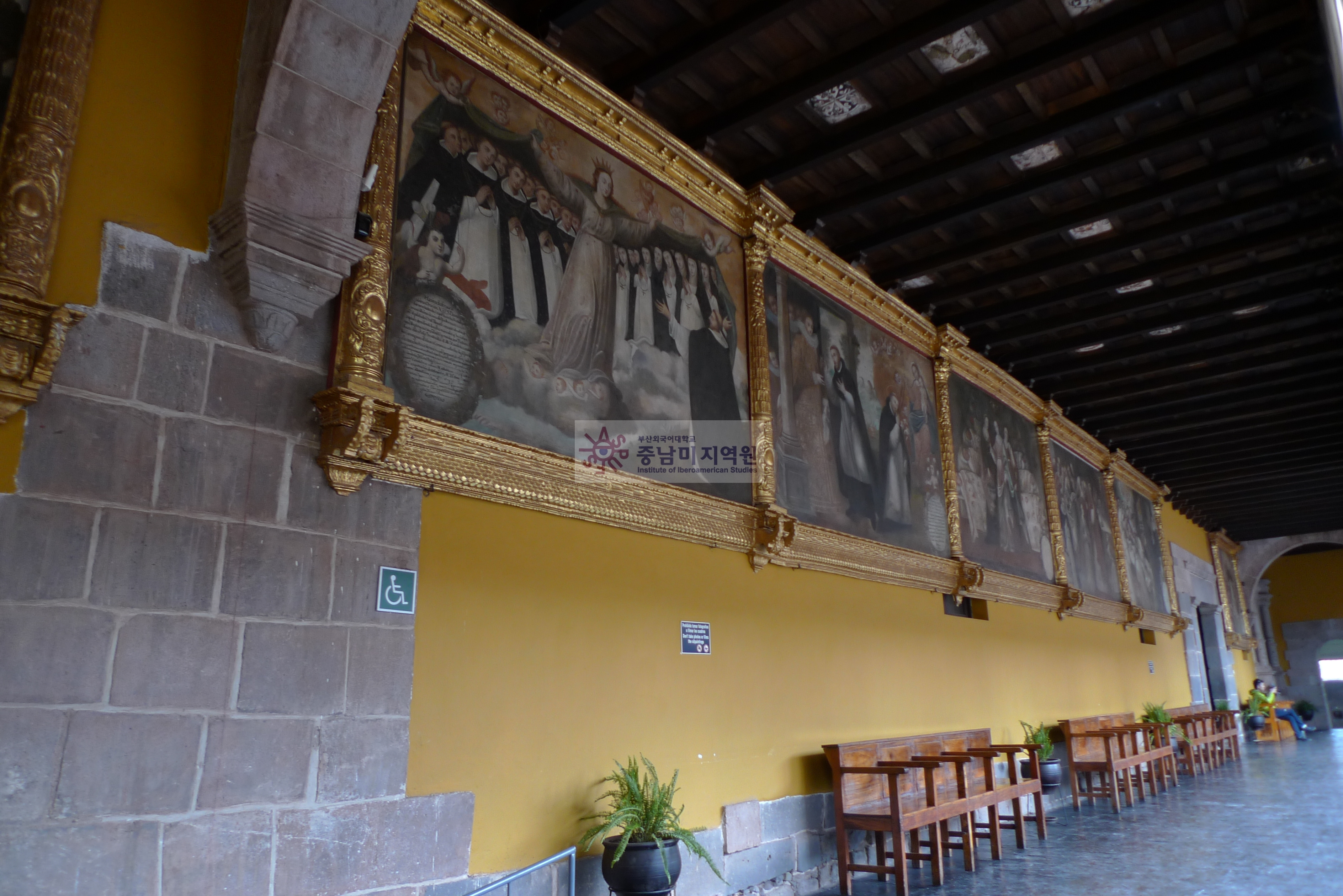 Convento_de_Santo_Domingo,_Qoricancha_(3).JPG